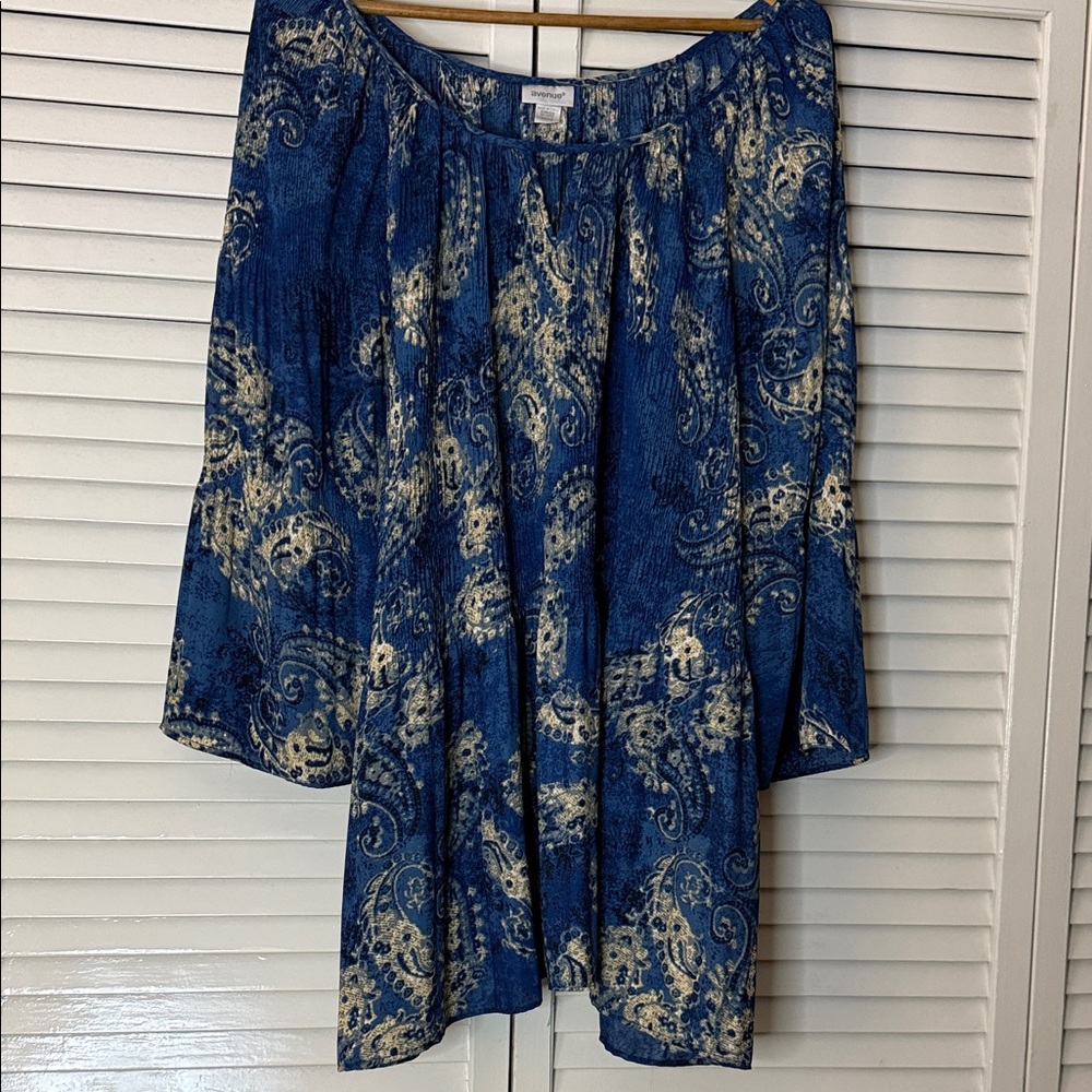 Avenue Blue and Cream Top